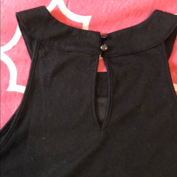 🍍Sequined off-shoulder top🍍 - Picture 4 of 4